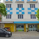 Oyo 92369 Bb House Katamso