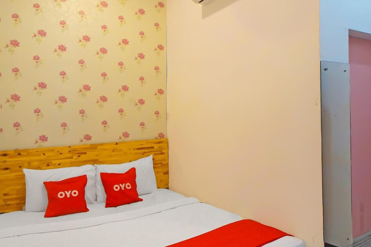 Oyo 92369 Bb House Katamso Hotel Medan